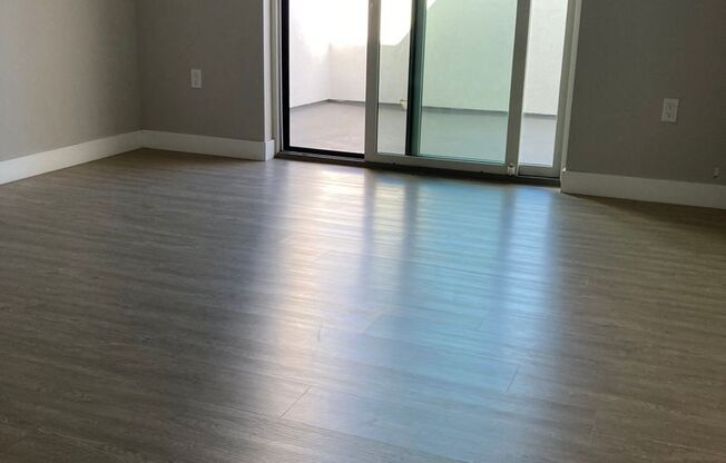 Studio, 1 bath, 574 sqft, $2,095, Unit Unit 209