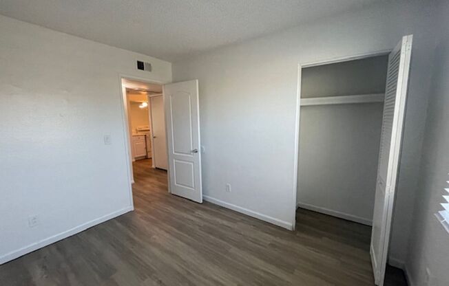 2 beds, 1 bath, 850 sqft, $1,395, Unit HC203