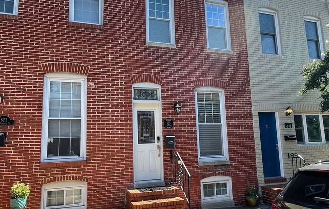 Charming 2 Bedroom/3.5 Bathroom Townhome in Canton, MD!