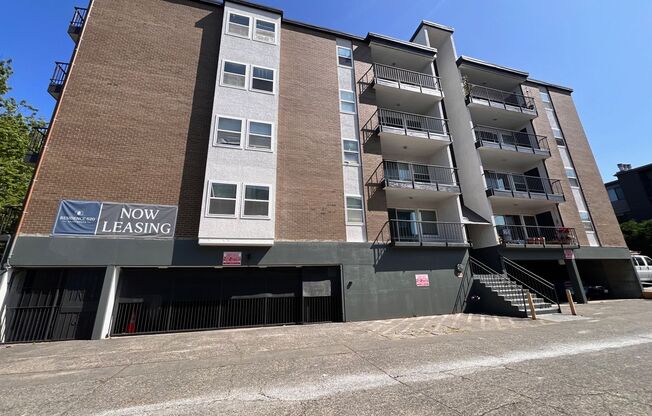 Studio, 1 bath, $1,525, Unit 210