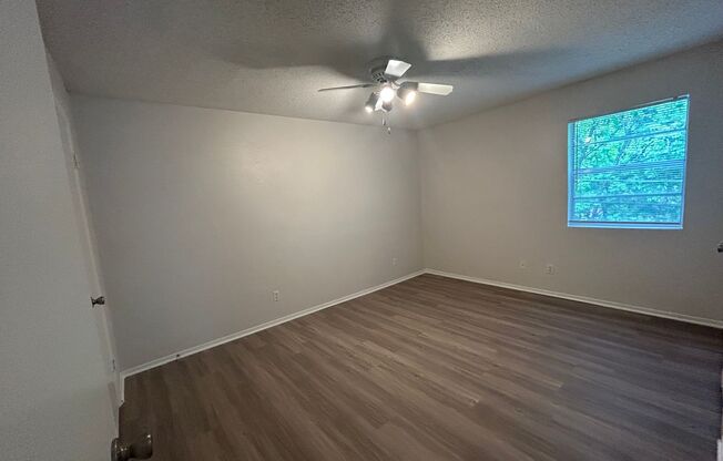 1 bed, 1 bath, 700 sqft, $1,254, Unit OCR-235