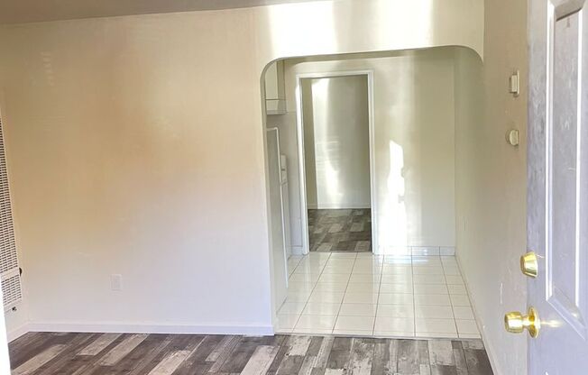 1 bed, 1 bath, $1,700, Unit A