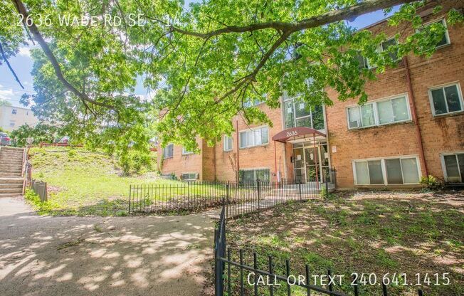 2636 WADE RD SE