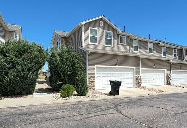 Spacious Townhouse in The Heights at Cross Creek in Fountain