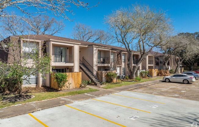 2 beds, 2 baths, 970 sqft, $1,200, Unit 403