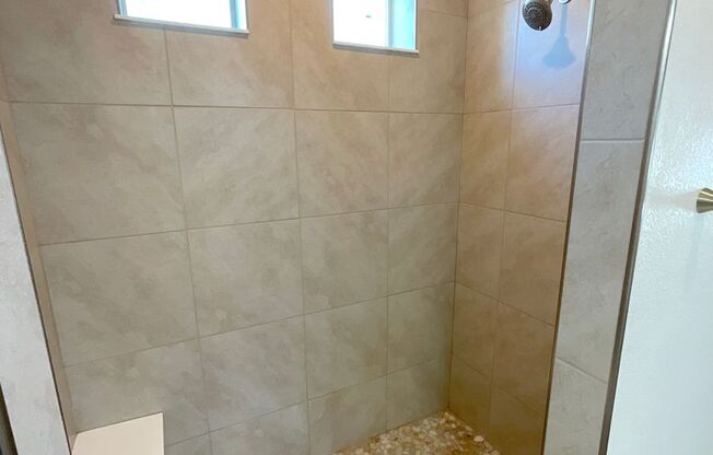 3 beds, 2.5 baths, $2,550