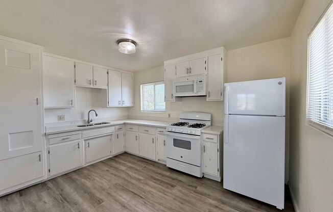 2912-20 E 18th St