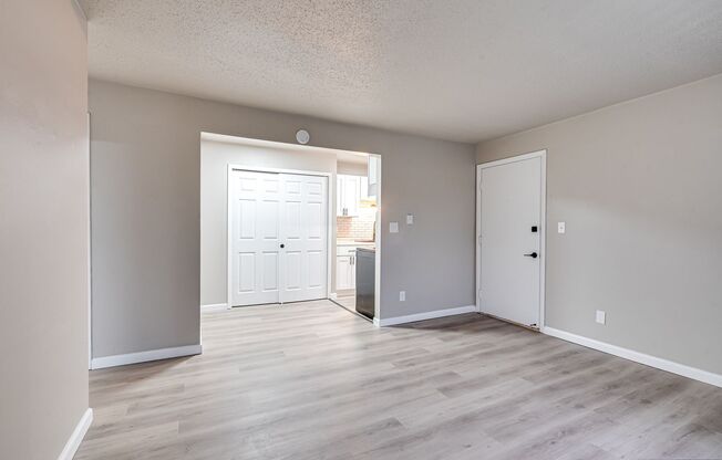 2 beds, 1 bath, 670 sqft, $1,199, Unit 2223 - 3C