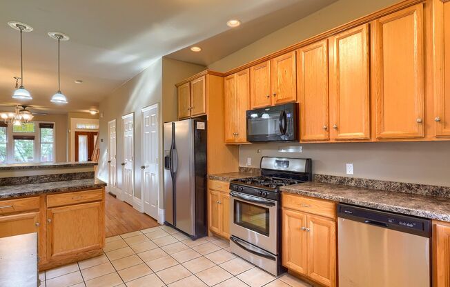 Spacious Midtown 3 Bedroom 2.5 Bath