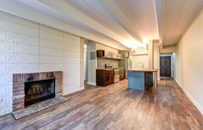 2 beds, 1 bath, 700 sqft, $1,850, Unit 603