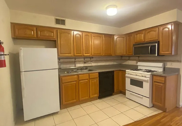 275 RIDGEWOOD AVE