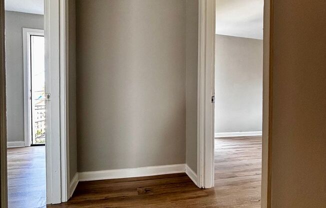 2 beds, 1 bath, $1,025, Unit 231 - D