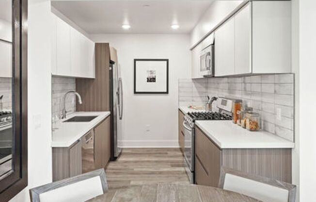 2 beds, 2 baths, 931 sqft, $3,750, Unit 407