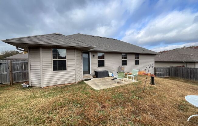 3 beds, 2 baths, $1,695