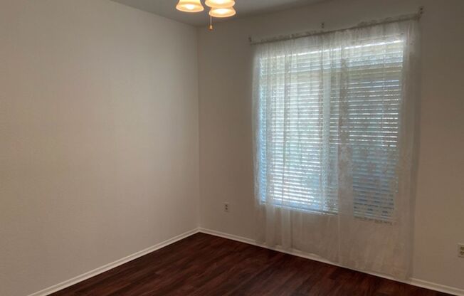 2 beds, 2 baths, $1,700