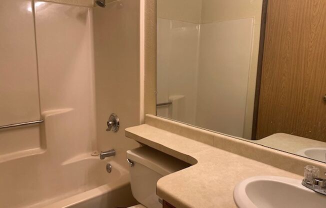 2 beds, 2 baths, 1,000 sqft, $1,200, Unit 10004101