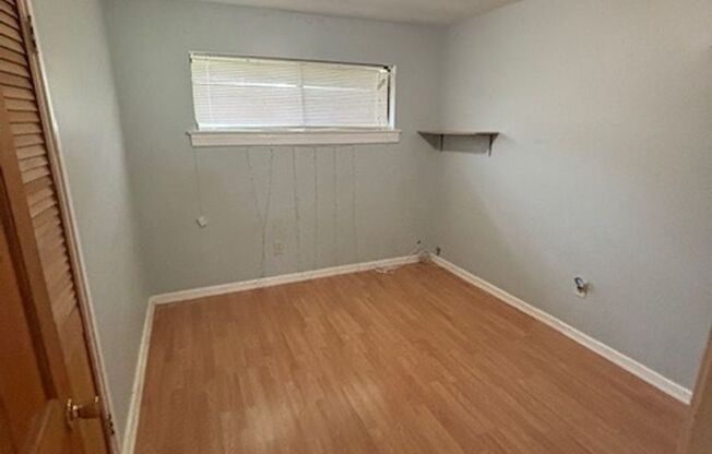 3 beds, 1 bath, $1,450