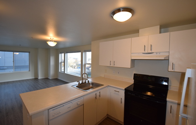 2 beds, 2 baths, 985 sqft, $2,495, Unit 405