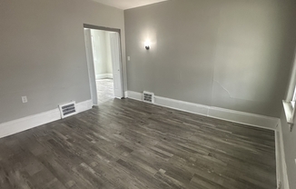 2177 W 83 ST