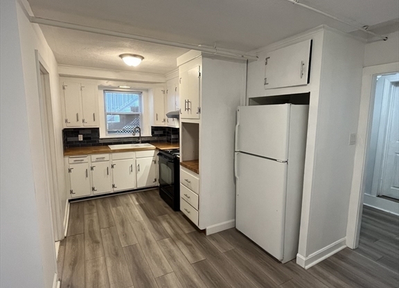 48 RAWSON RD