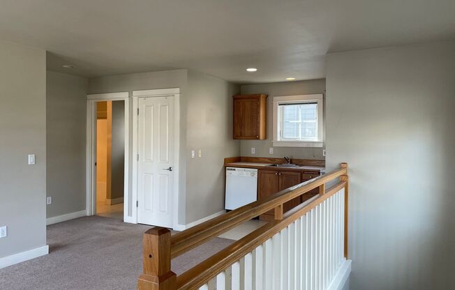 Prime Location 1 Bed 1 Bath! One Month Free!