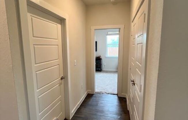 Cantarra Subdivision / Greenbelt / Single Story 4 bedroom / Pflugerville ISD