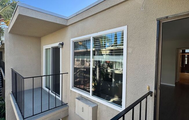 1 bed, 1 bath, 700 sqft, $2,340, Unit 12