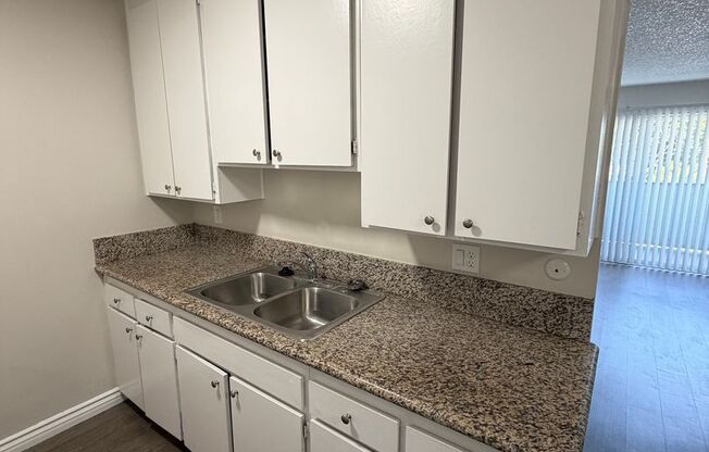 1 bed, 1 bath, 625 sqft, $1,900, Unit 30