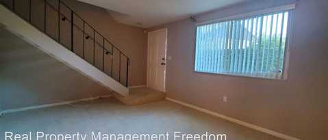 2960 PINE CONE CIR