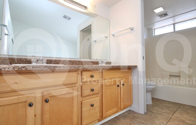 2 beds, 2.5 baths, 1,122 sqft, $1,899, Unit 1215