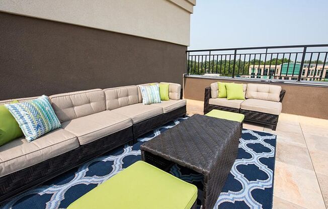 2 beds, 2 baths, 946 sqft, $1,299, Unit 530