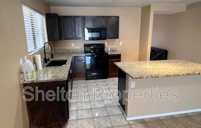 15608 W ACAPULCO LN