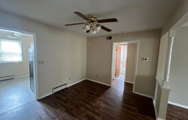 2 beds, 1 bath, $1,000, Unit APARTMENT 2