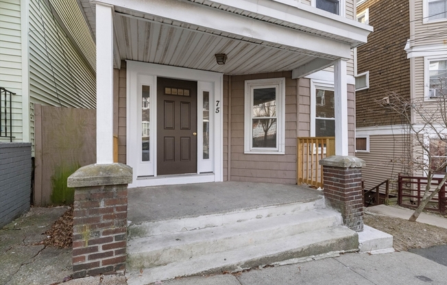 75 BELLINGHAM ST
