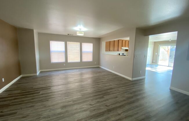 One Bedroom & One Full Bathroom Downstairs in Cul-De-Sac