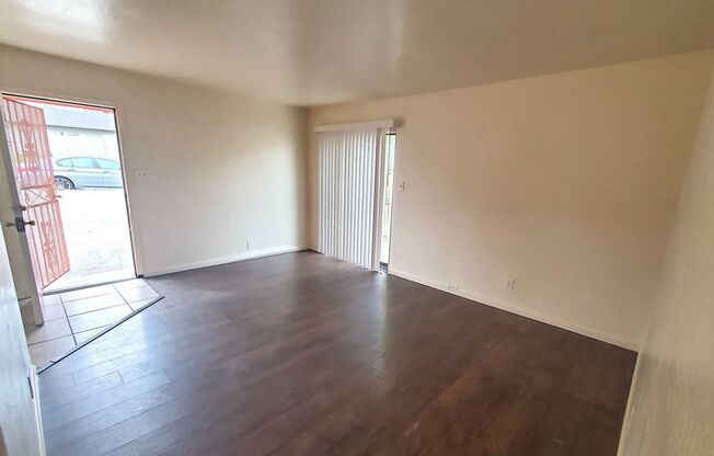 1305 Dickerson
