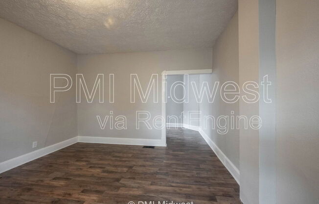 1016 S BELMONT AVE