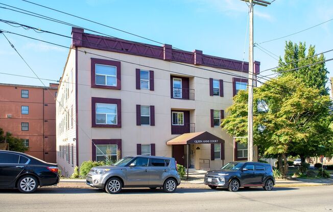 Studio, 1 bath, 334 sqft, $1,250, Unit 407