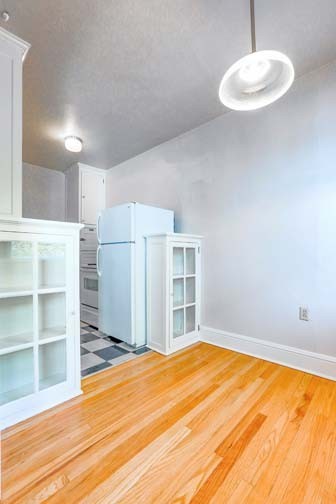 Studio, 1 bath, 425 sqft, $1,225