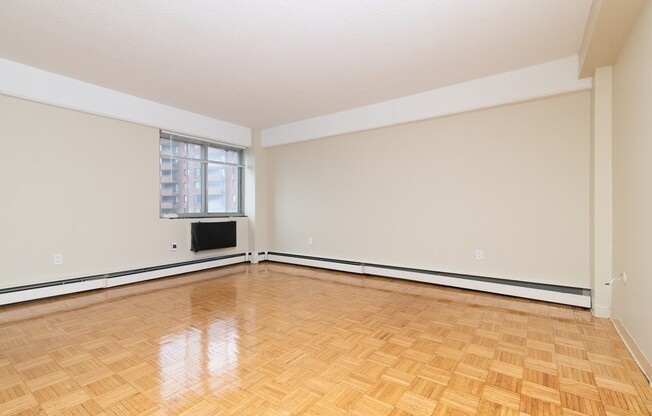 2 beds, 1 bath, 940 sqft, $2,450, Unit 7F
