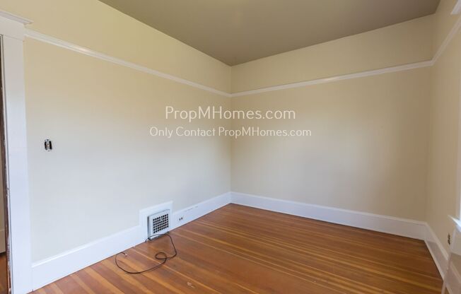 One Block off Belmont- Great Refurbished Two Bedroom Available Now!