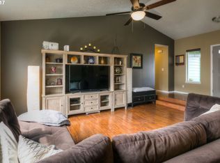 3 beds, 2 baths, $2,295