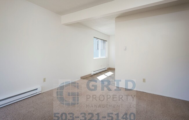 2 beds, 1 bath, $1,695, Unit A