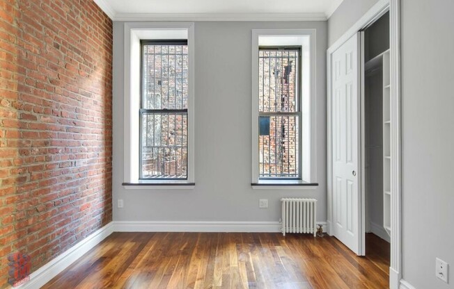 2 beds, 1.5 baths, $5,495, Unit A