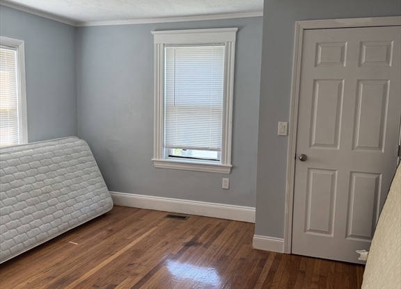 415 PARKER ST
