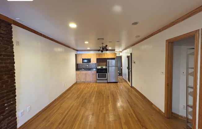 681 4 AVE