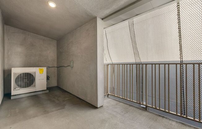 2 beds, 2 baths, 897 sqft, $2,995, Unit 319