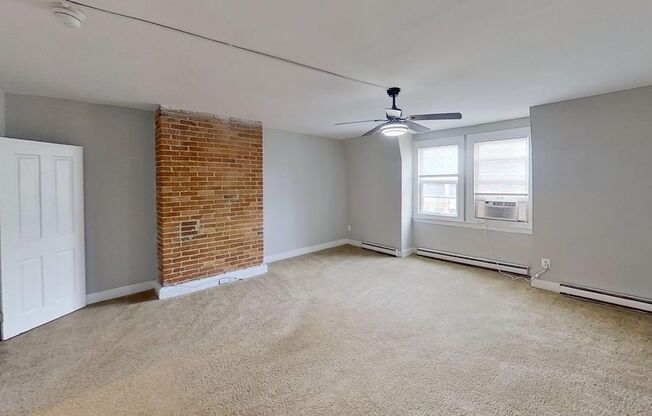 Studio, 1 bath, 450 sqft, $1,149, Unit 50-4