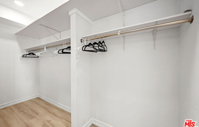 2 beds, 2 baths, 1,088 sqft, $6,200, Unit 1809