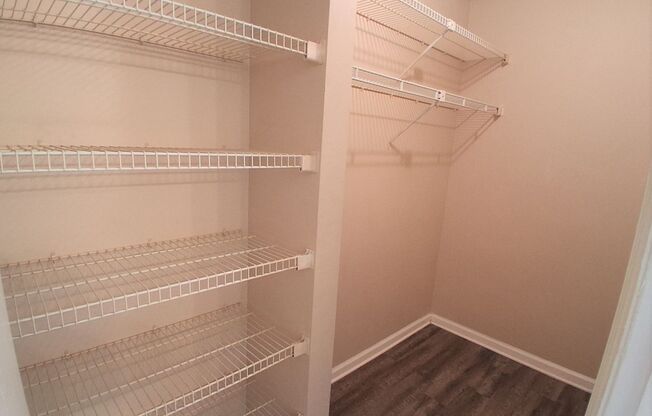 1 bed, 1 bath, $1,300, Unit Apt 11206